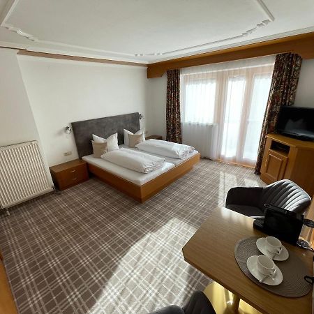 Gaestehaus Poell Mayrhofen Luaran gambar