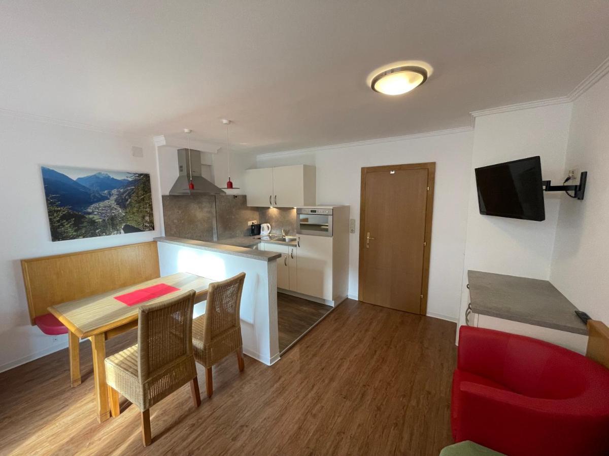 Gaestehaus Poell Mayrhofen Luaran gambar