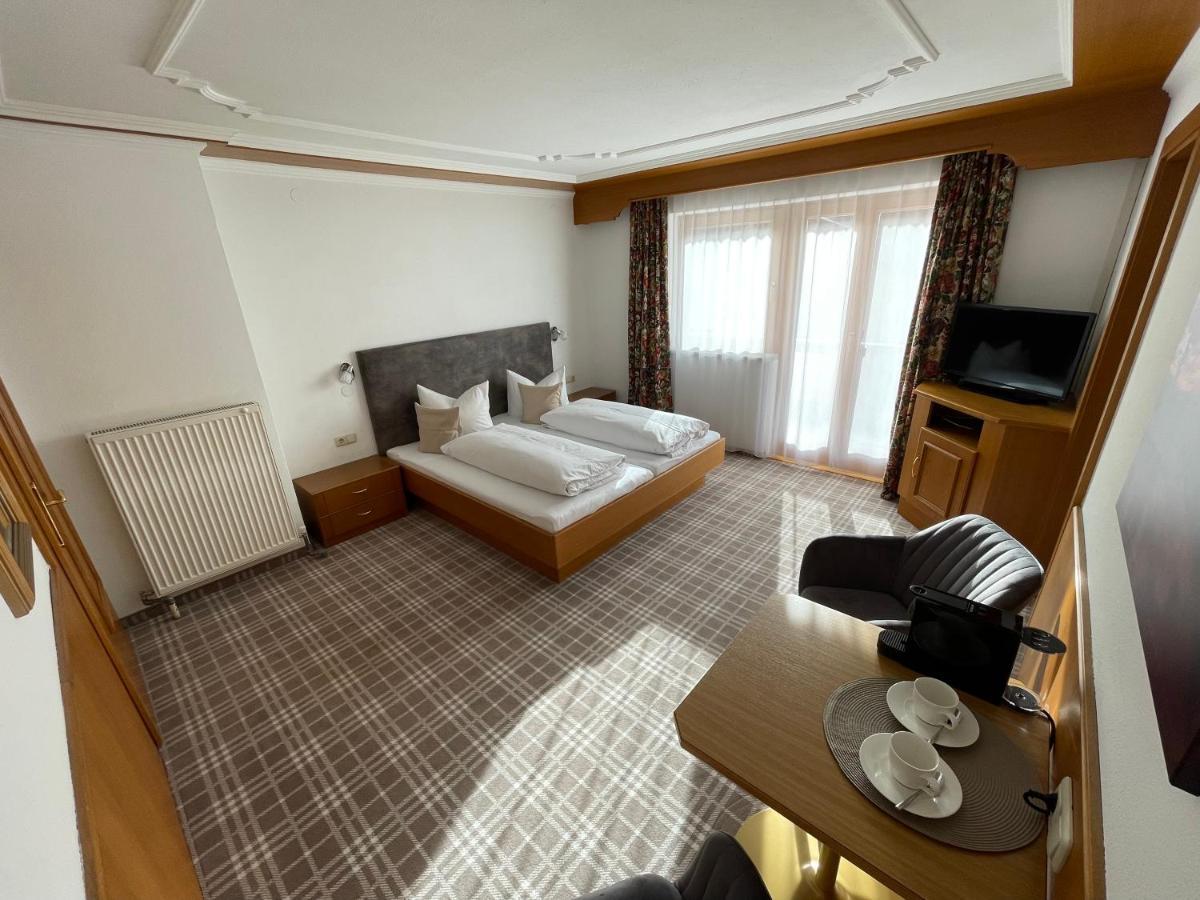 Gaestehaus Poell Mayrhofen Luaran gambar